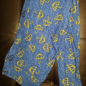 LuLaRoe Pants - LuLaRoe TC Leggings - Umbrellas LuLaRoe Pants - LuLaRoe TC Leggings - Umbrellas
